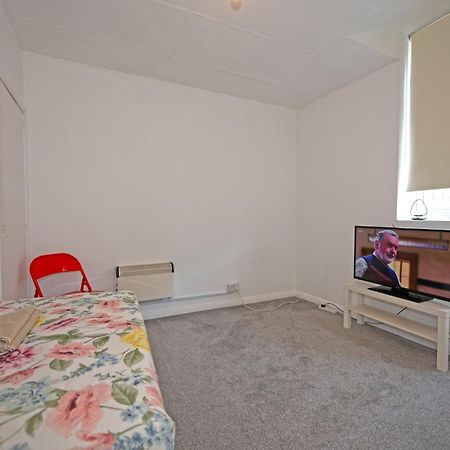 Flat In Clapham Budget Friendly Stay Londra Esterno foto